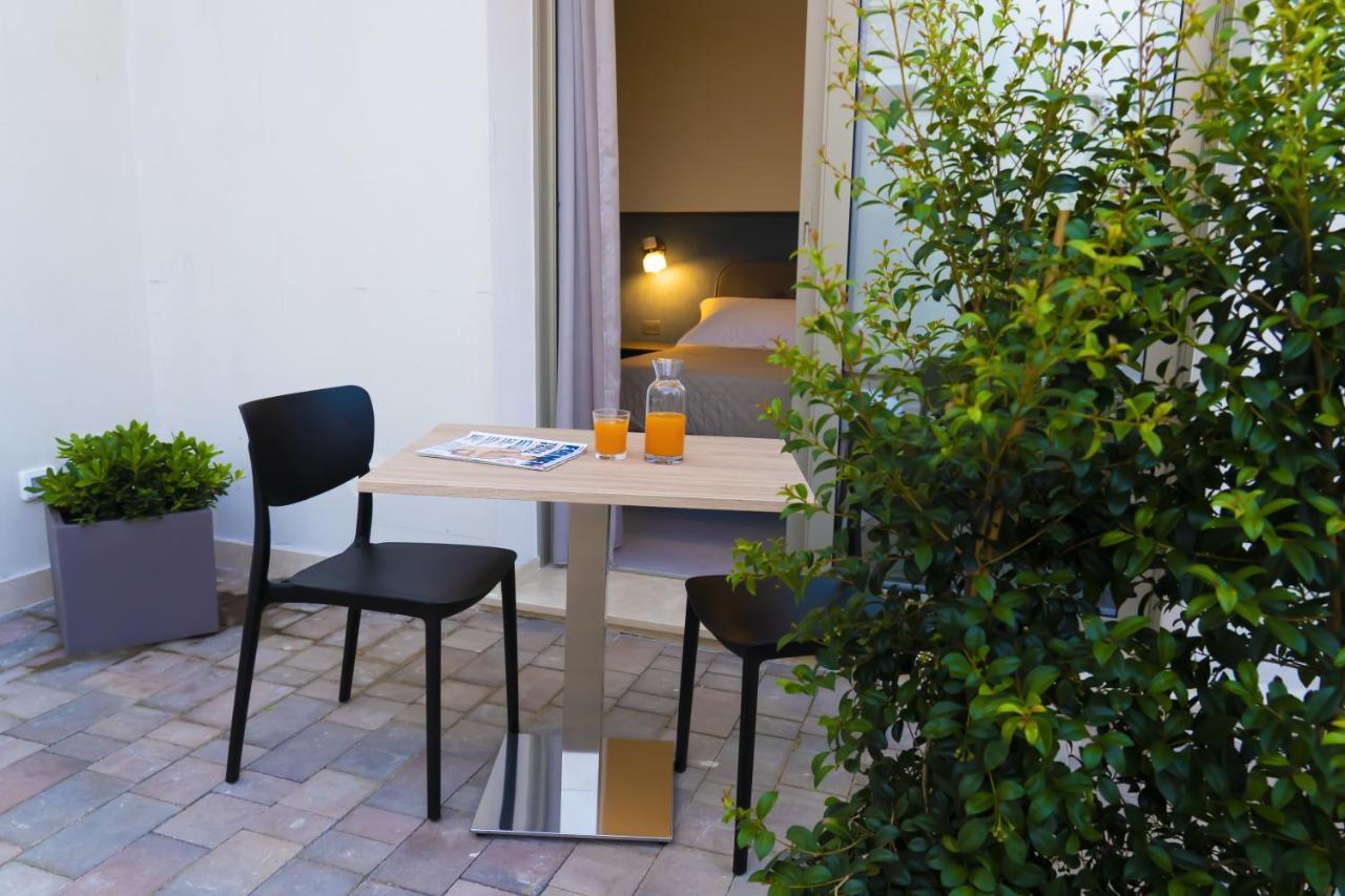 10 Catalani Rooms Porto Cesareo Exterior photo
